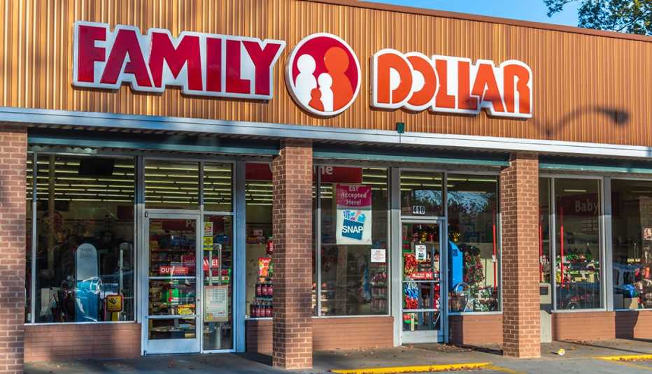family dollar store front in a strip mall
