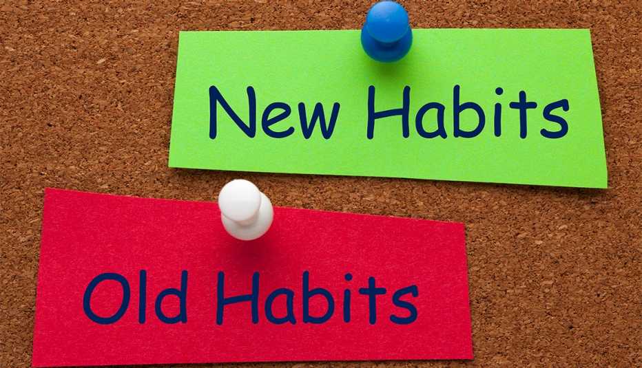 New Habits vs Old Habits words on colorful stickers pinned on cork board. Business concept.