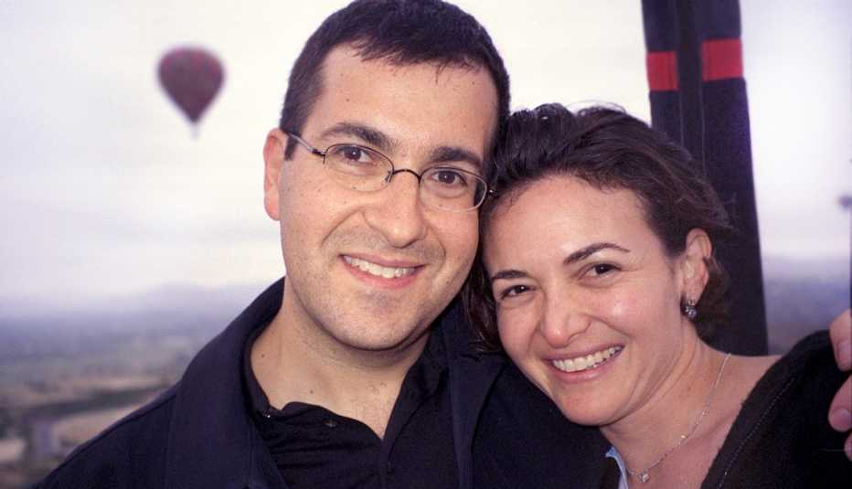 Sheryl Sandberg with husband after their engagement in 2004