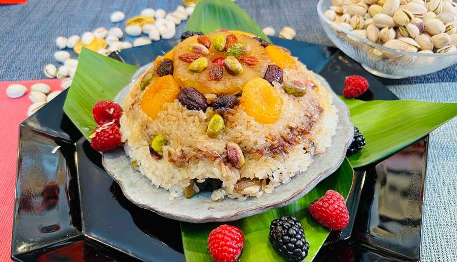 Eight treasures rice pudding dish 