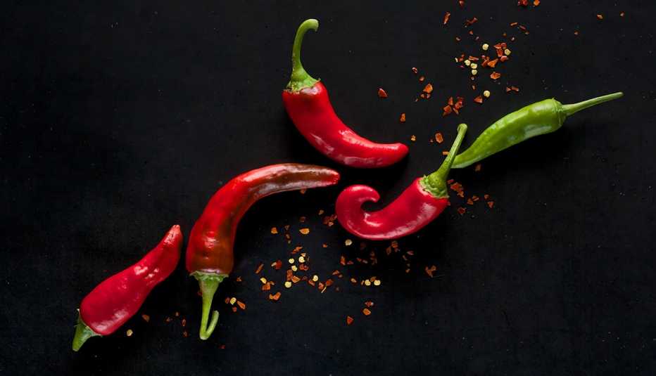 chile peppers and red pepper flakes