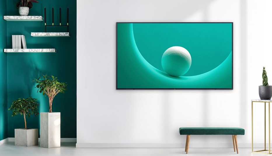 Samsung Q60 Seriest Smart 4k QLED TV - lifestyle concept