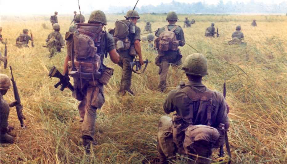 Vietnam troops of the 327th Infantry, 101st Airborne Brigade