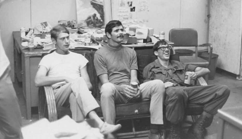 Mike Tharp (middle) at the 16th Public Information Detachment