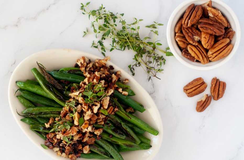 Green beans and pecans 