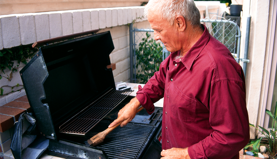 How to keep your barbecue grill clean