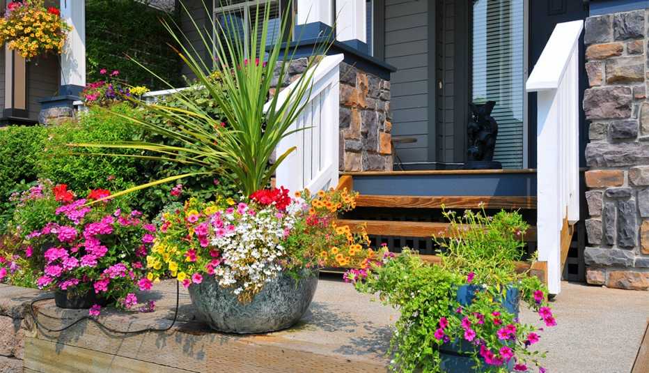 Front Porch with Beautiful Planters