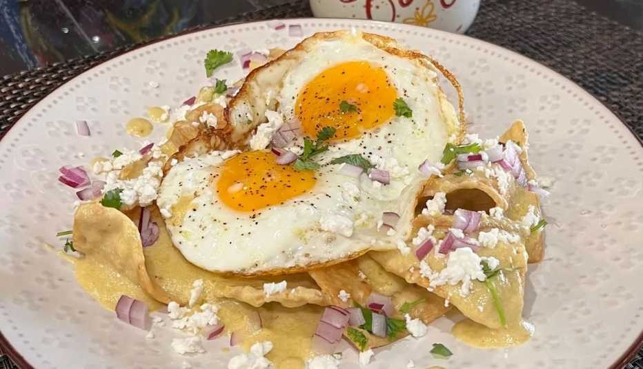 Chilaquiles blancos on a plate