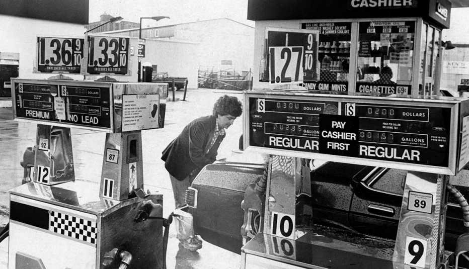 Gas prices at Merit Gas Station on Old Colony Boulelvard in South Boston, June 9, 1981