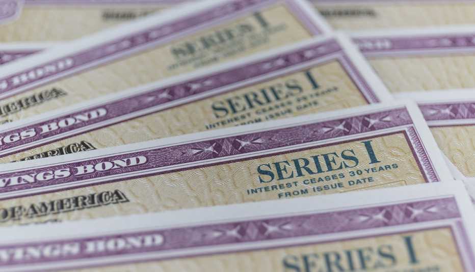 close-up photo of U.S. Treasury Series I Savings Bonds.