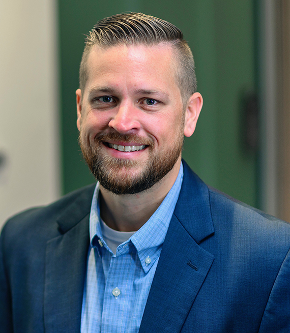 Criminal Justice faculty Ben Stickle MTSU magazine spotlight portraits.  Ben’s research includes the study of “Porch Pirates” theft of delivery boxes. 
