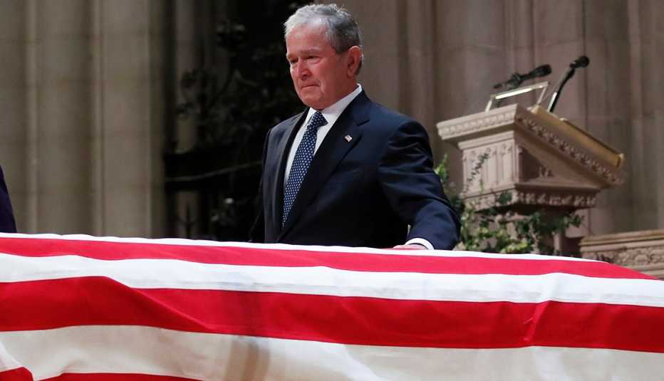 George W Bush speaks at the funeral of his father George H W Bush