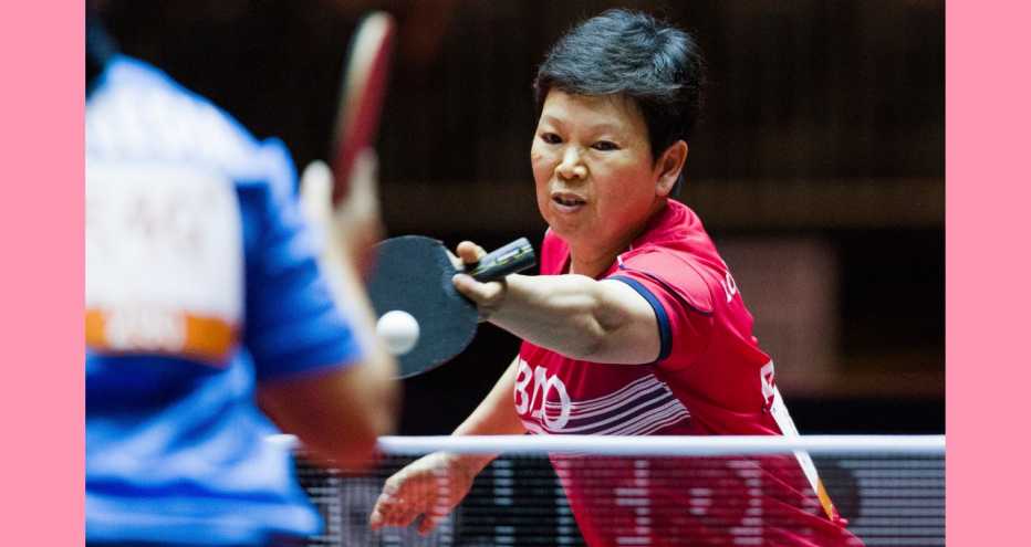 ni xia lan playing table tennis in the twenty seventeen world championships