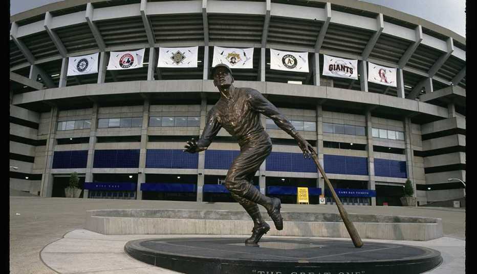A statue of Roberto Clemente shows him in motion after an at-bat at PNC Park in Pittsburgh, Pennsylvania