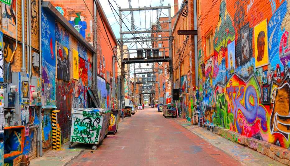 art alley in rapid city is a place the city encourages graffiti artists to paint