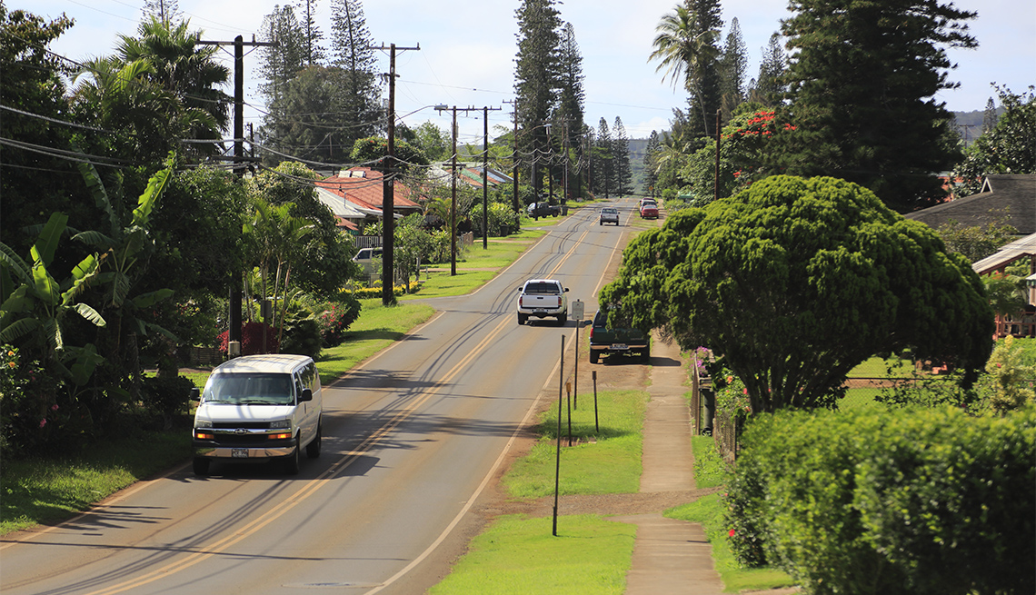 cars on the road in Lanai City