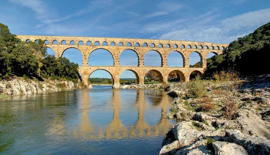 a roman aqueduct in uzes france