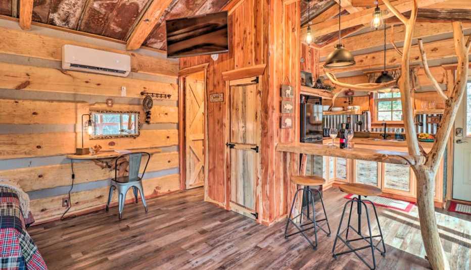 creekside treehouse rental in cosby tennessee