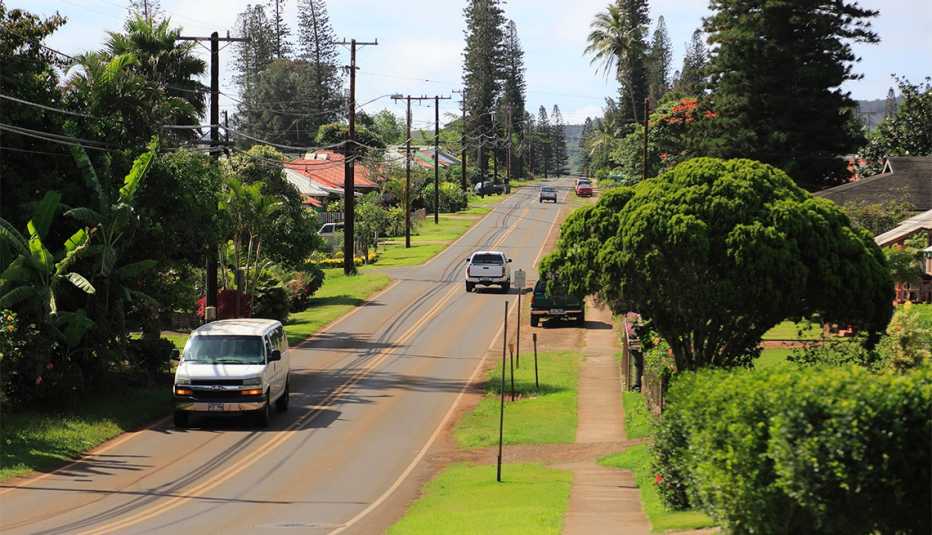 cars on the road in Lanai City