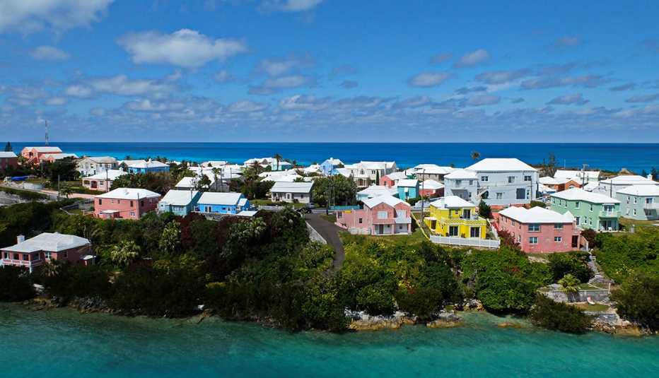 Colorful homes in Bermuda 