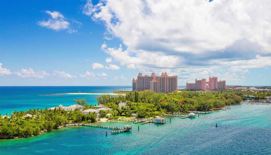 idyllic beaches of Paradise Island, Nassau, Bahamas