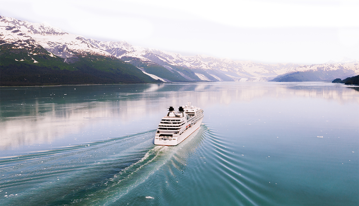 photo of the Seabourn cruise ship sailing in Alaska