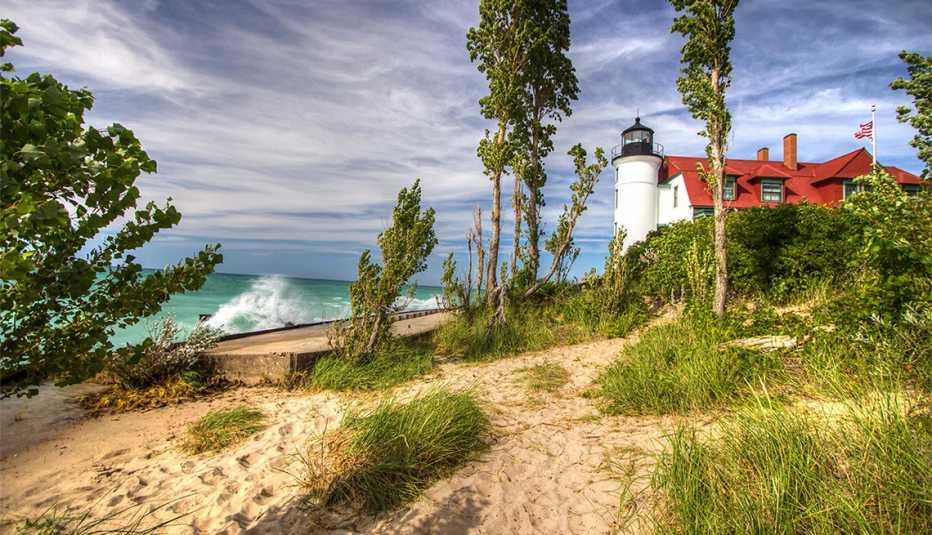 The historical Point Betsie Lighthouse on the shores of Lake Michigan in the Sleeping Bear Dunes.