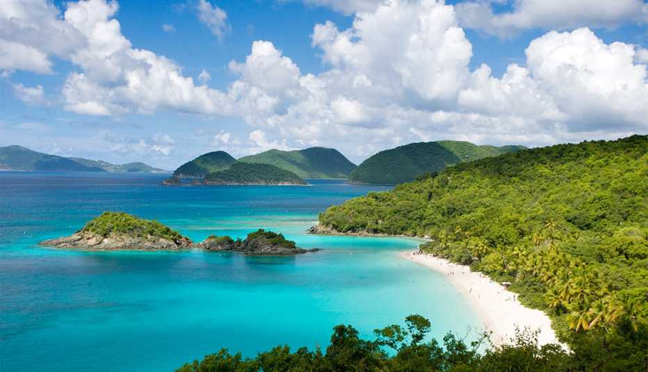 Trunk Bay vacation destination beach in St. John, Virgin Islands