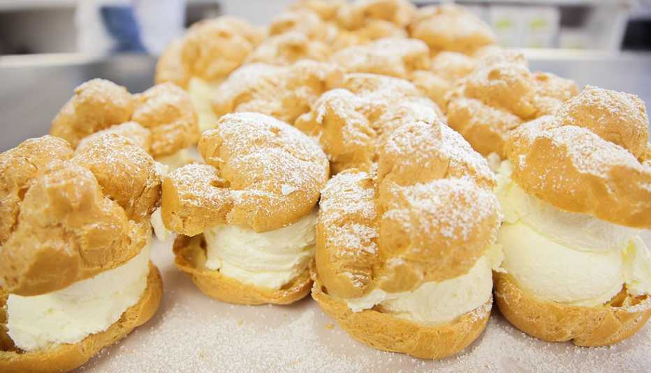 cream puffs from the eastern states exposition
