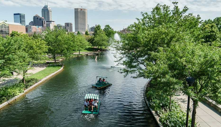 Boats on Canal, Trees and High Rises, Heartland Getaways