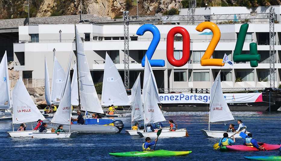 Sailors practice in the southern Mediterranean city of Marseille