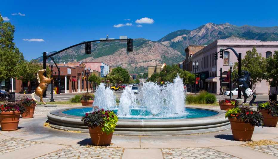 the fountain outside the union station museum in ogden utah