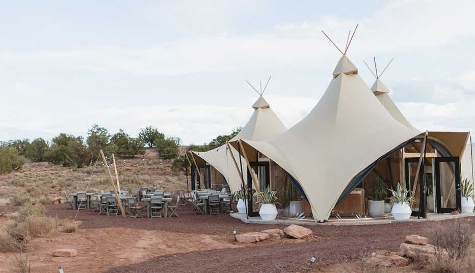 tents at Under Canvas