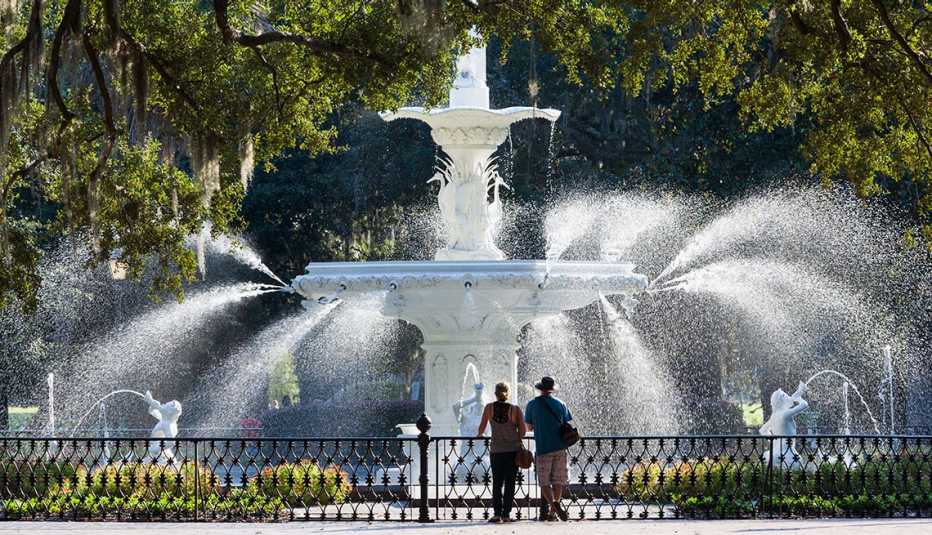 Fountain in Forsyth Park Savannah, Georgia, Long Weekend Getaway, Travel 