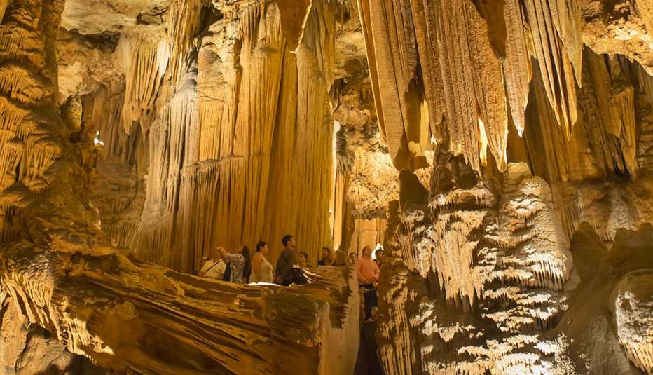 shenandoah national parks luray caverns