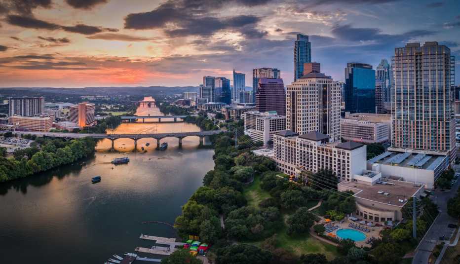 sunset over lady bird lake in the city of austin texas