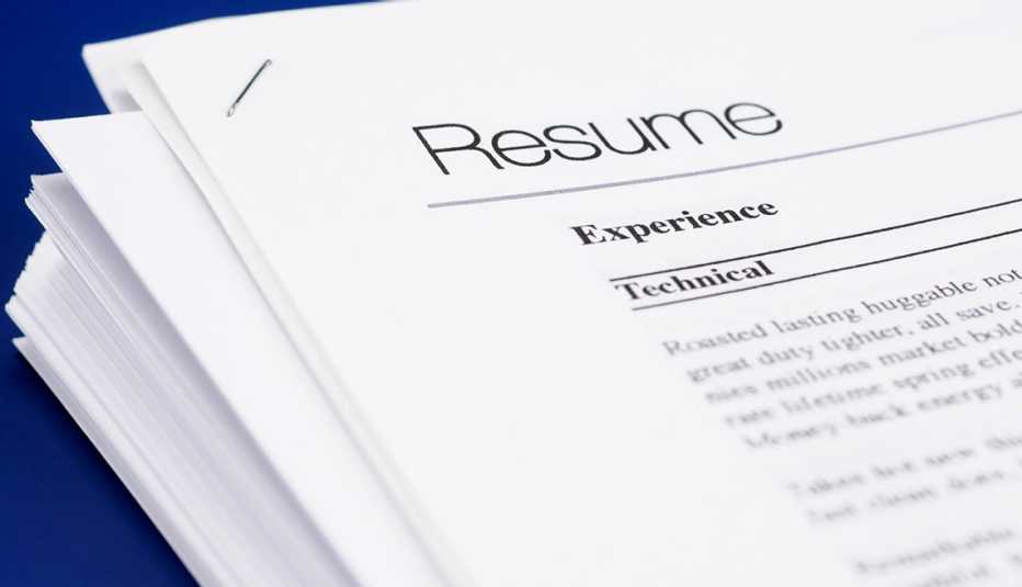 show accomplishments to stand out in a stack of resumes