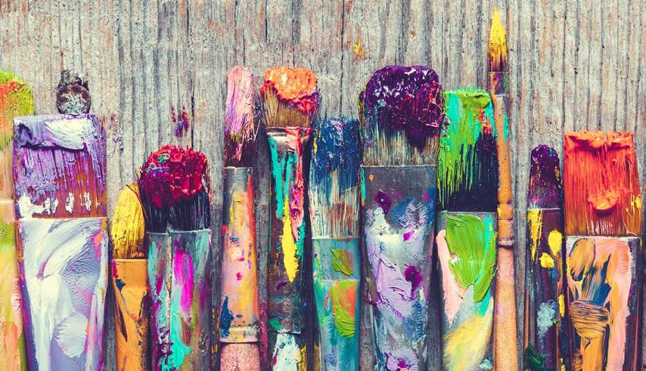 use your paintbrushes to make money from your art hobby