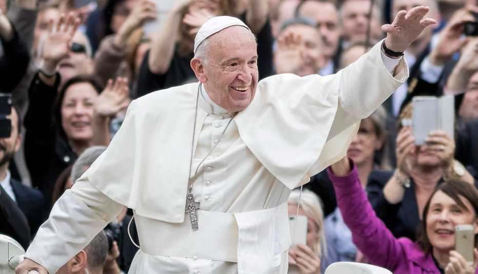 Papa Francisco - Salarios de los famosos