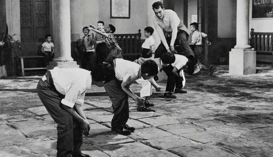 Escena de la película El Analfabeto, de Cantinflas, 1961 