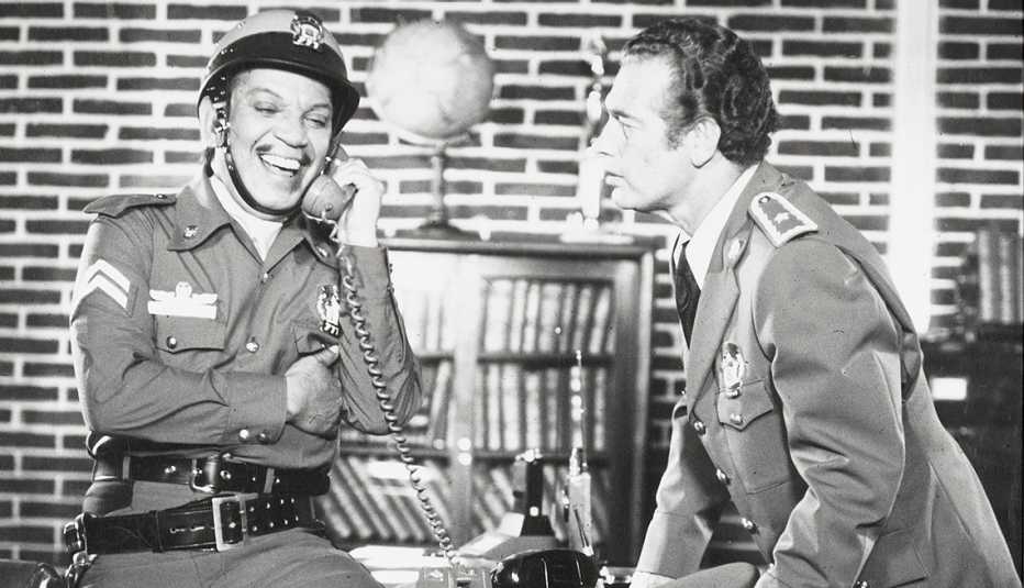 Escena de la película El Patrullero 777, con Cantinflas y Wolf Rubinski, 1978 