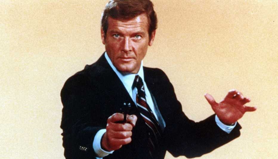 Roger Moore como James Bond en The Spy Who Loved Me