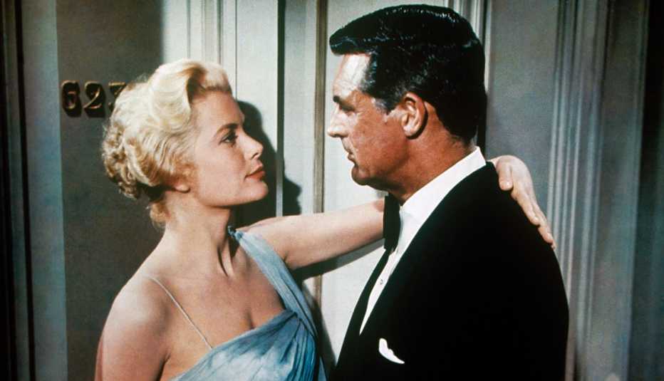 Grace Kelly y Gary Cooper en una escena de 'To Catch a Thief'.