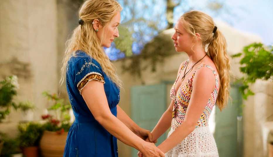 Meryl Streep y Amanda Seyfried en una escena del musical romántico Mamma Mia