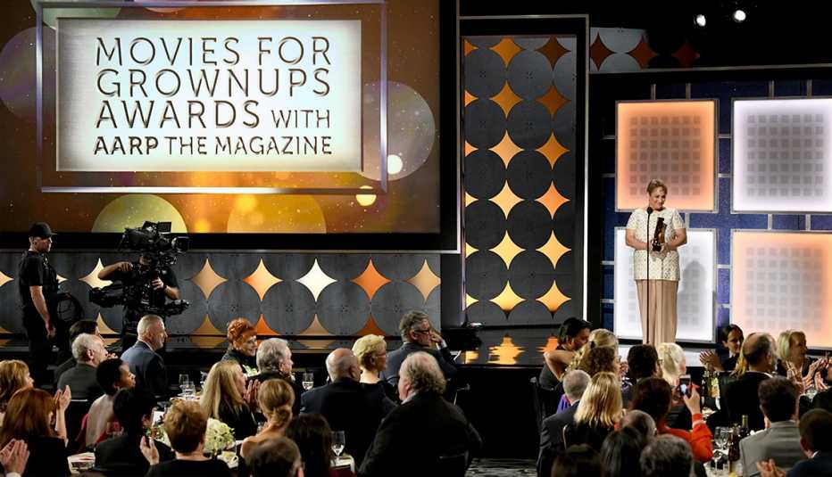 Movies for Grownups honra a Clooney con el premio a sus logros profesionales.