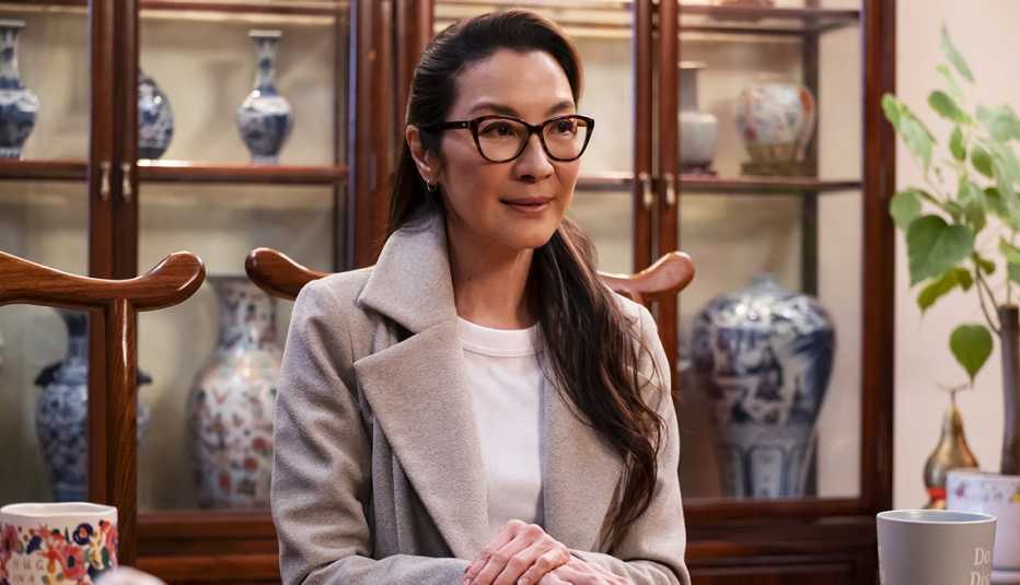 Michelle Yeoh en la serie "American Born Chinese".