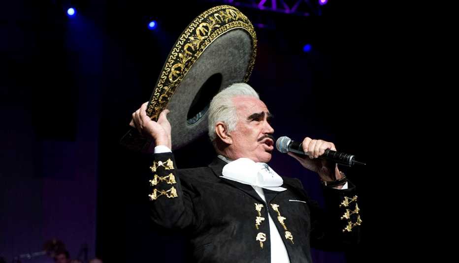 Vicente Fernández, una de las Personas del año del Latin Grammy