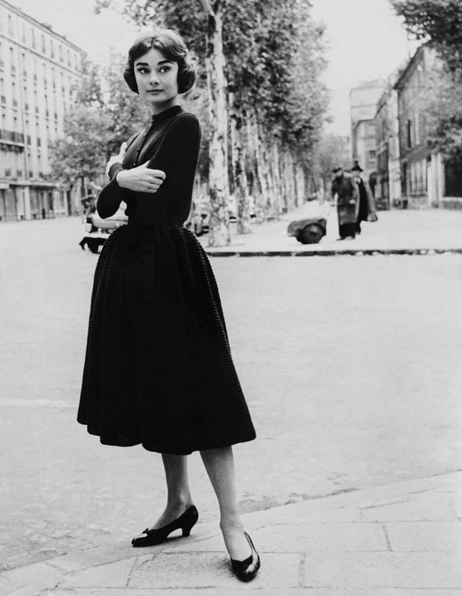 Audrey Hepburn en Paris, 1957.
