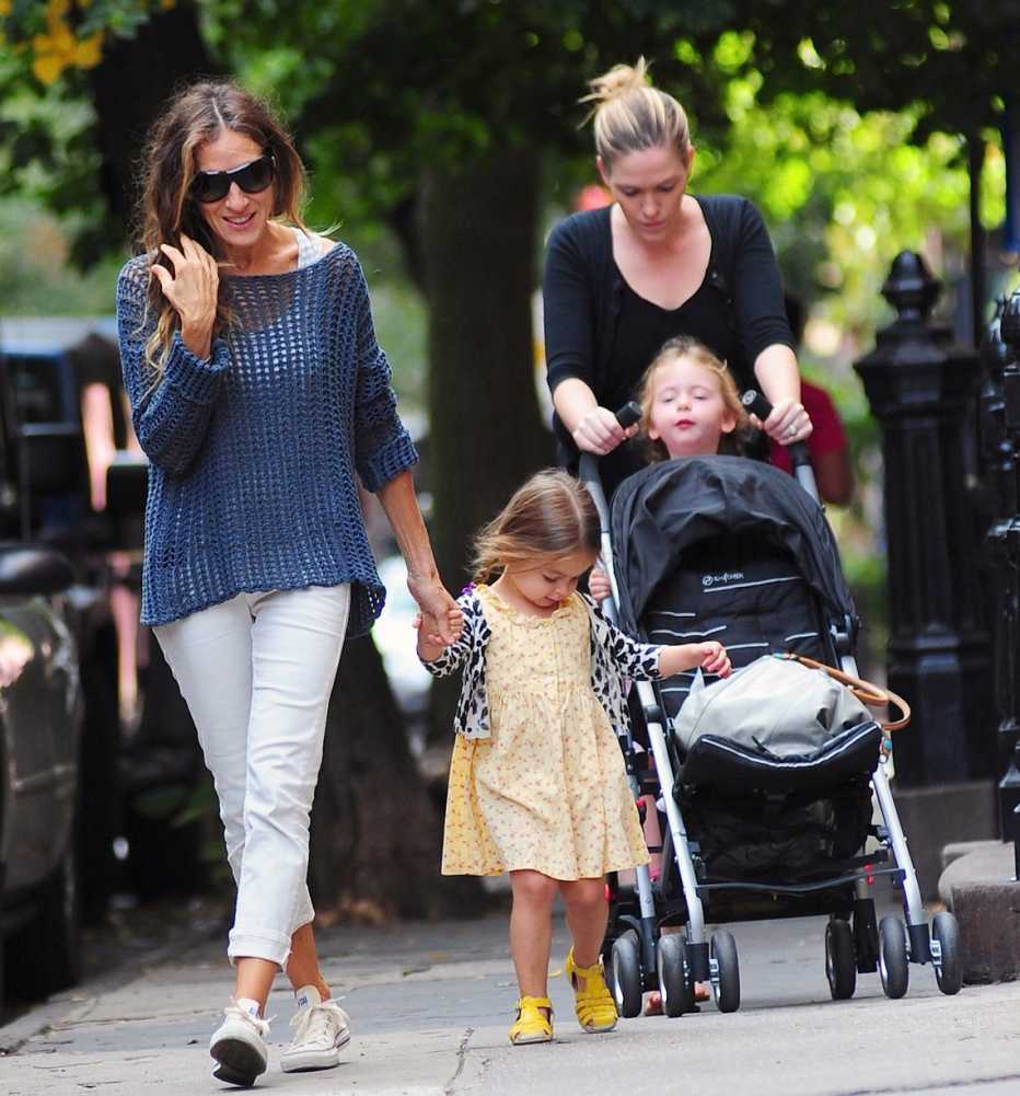 Sarah Jessica Parker usando jeans Sarah Jessica Parker usando jeans