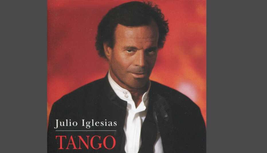Portada del disco "Tango" de Julio Iglesias.